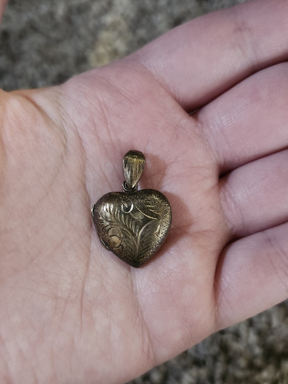 .925 A Silver Vintage Heart Locket Pendant